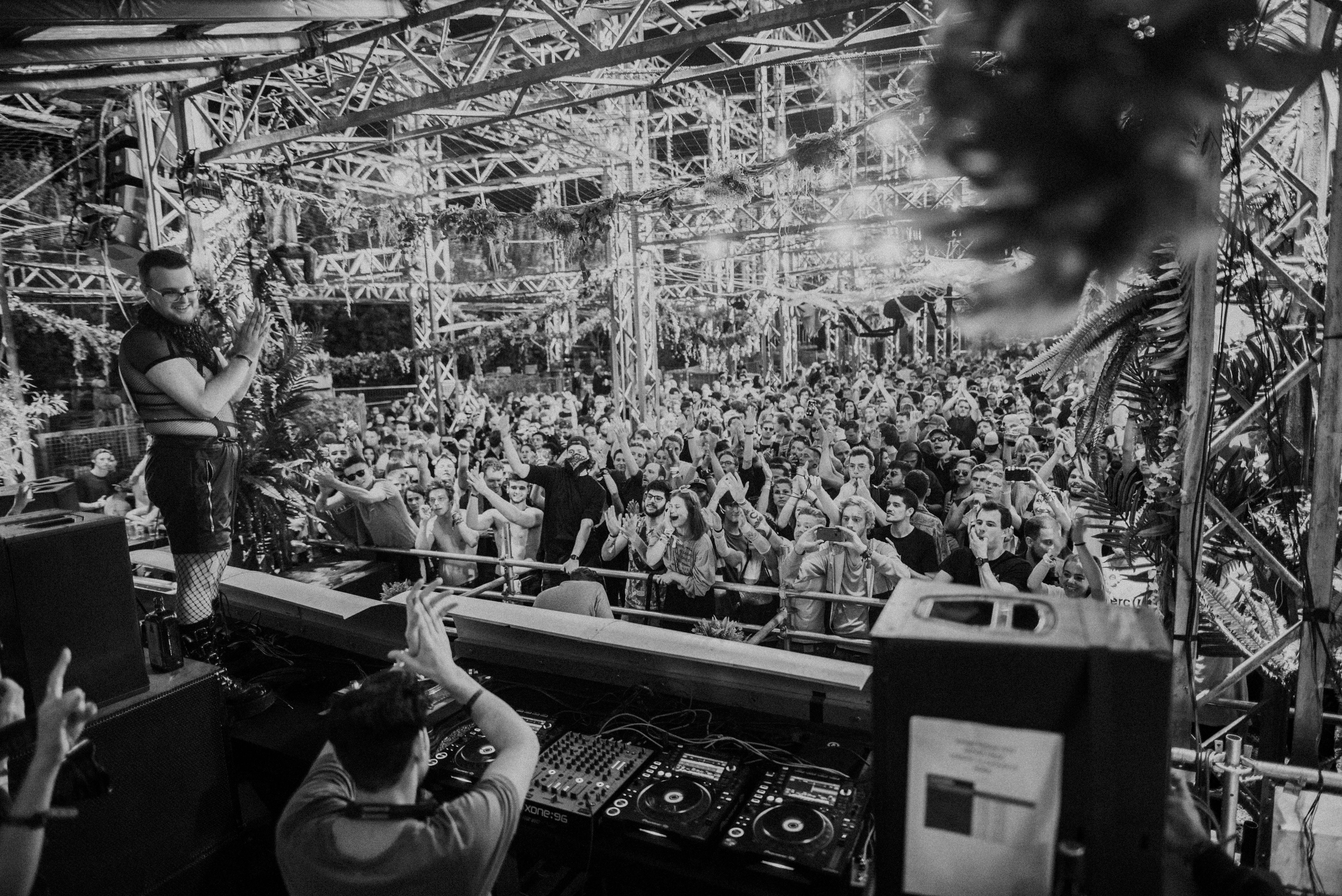 BOILERROOM-SIMONLELOUP-WWD-NACHTSCHADUW-ARTIST-006.jpg
